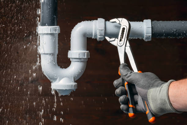 Professional Gas Line Repair technician working in Hawthorne, NJ
